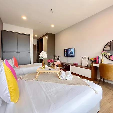 Ceylonz Suites Klcc By Twin Tower View Kuala Lumpur Exterior photo