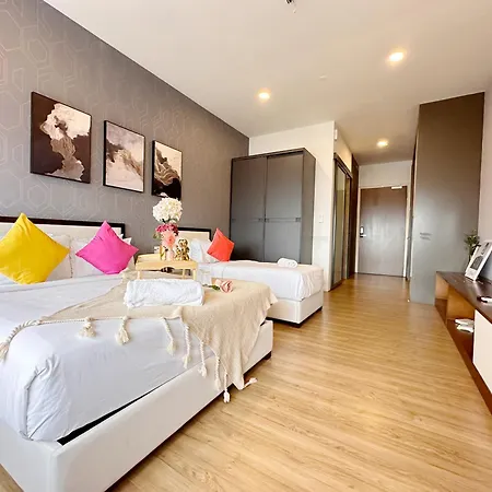 Ceylonz Suites Klcc By Twin Tower View Kuala Lumpur Exterior photo