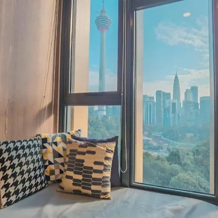 Ceylonz Suites Klcc By Twin Tower View Kuala Lumpur Exterior photo